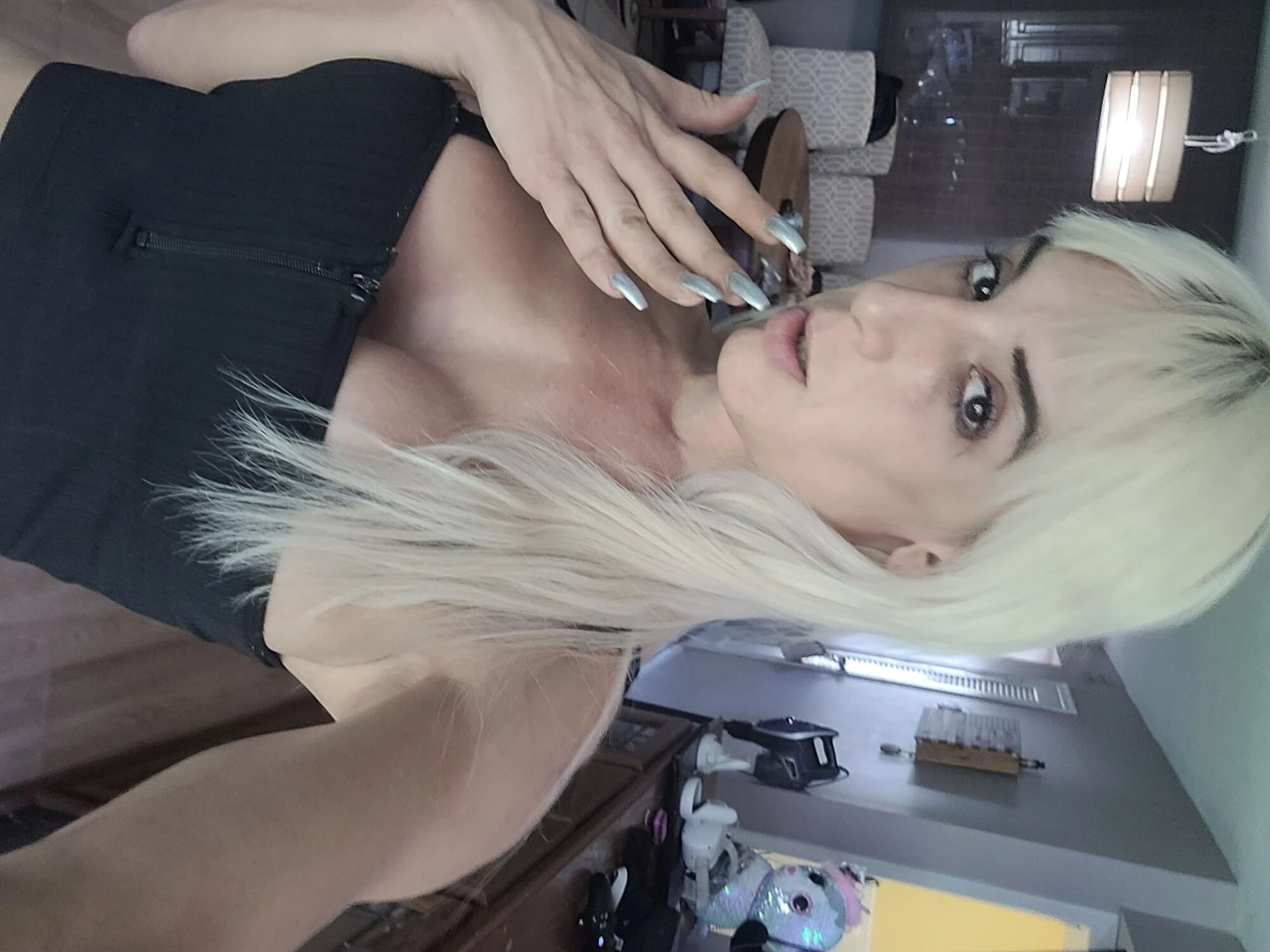 Leah Starr at home #34