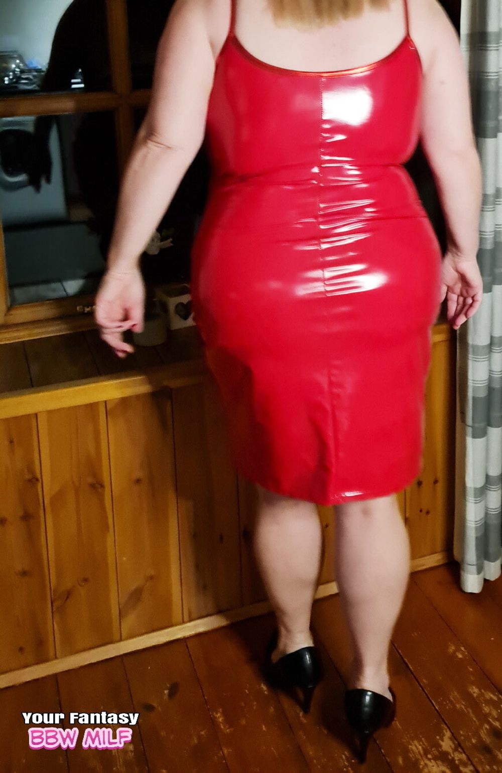 Mature BBW Milf Ass in kinky red PVC  #5