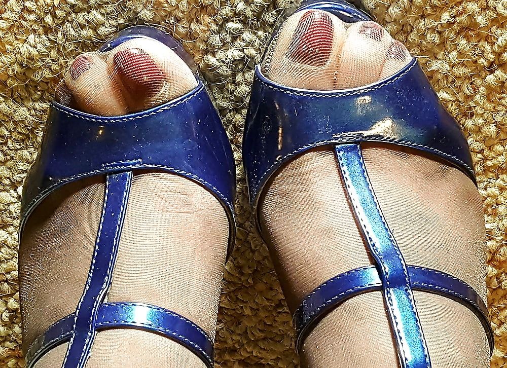 Pantyhose and Shiny Blue Heels