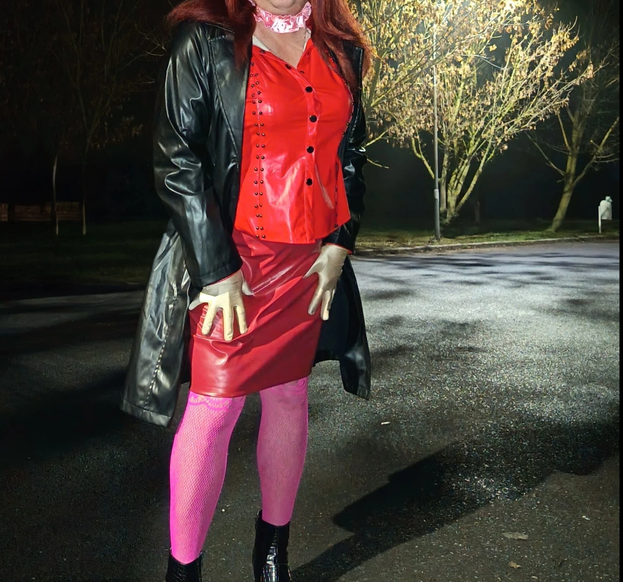 Red skirt 