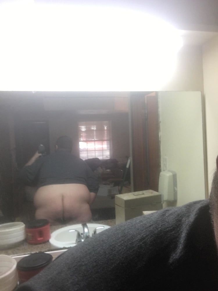 More pics of my fat ass #2