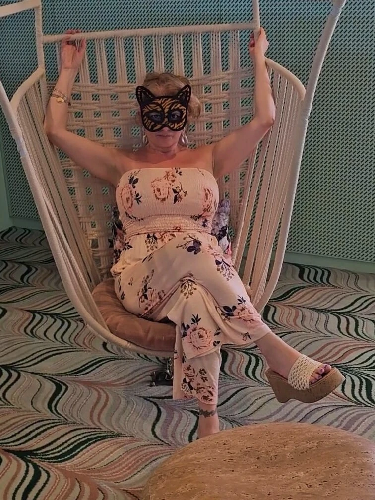 Giving Real Voyeurs a look at Mommys Big Tits in Public #42