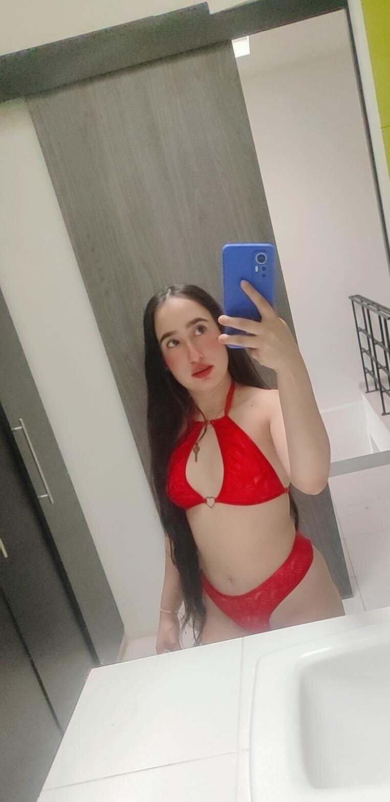 Nicole Free Photos #13