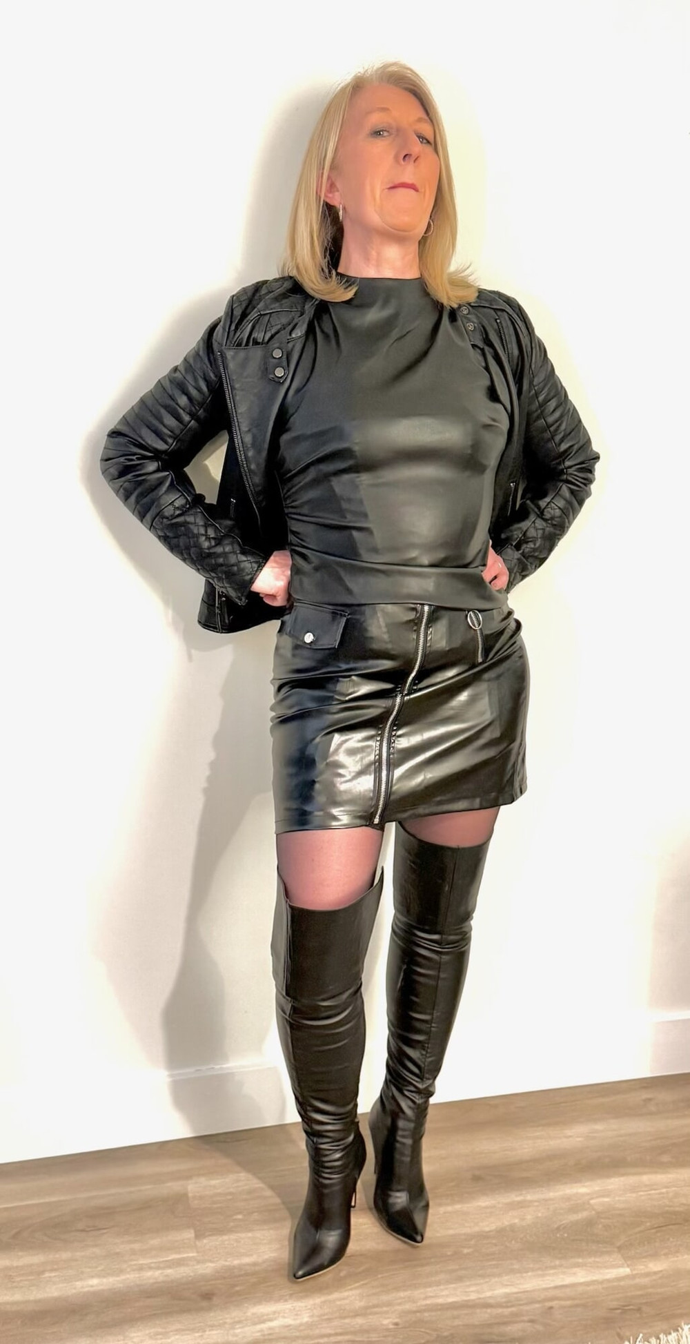 Slut wife leather to be shared #10