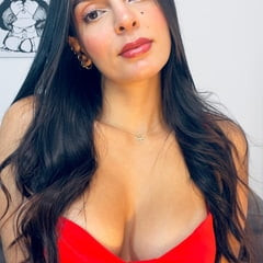 Kırmızı seans takma adı: abigail_cruz striptiz
