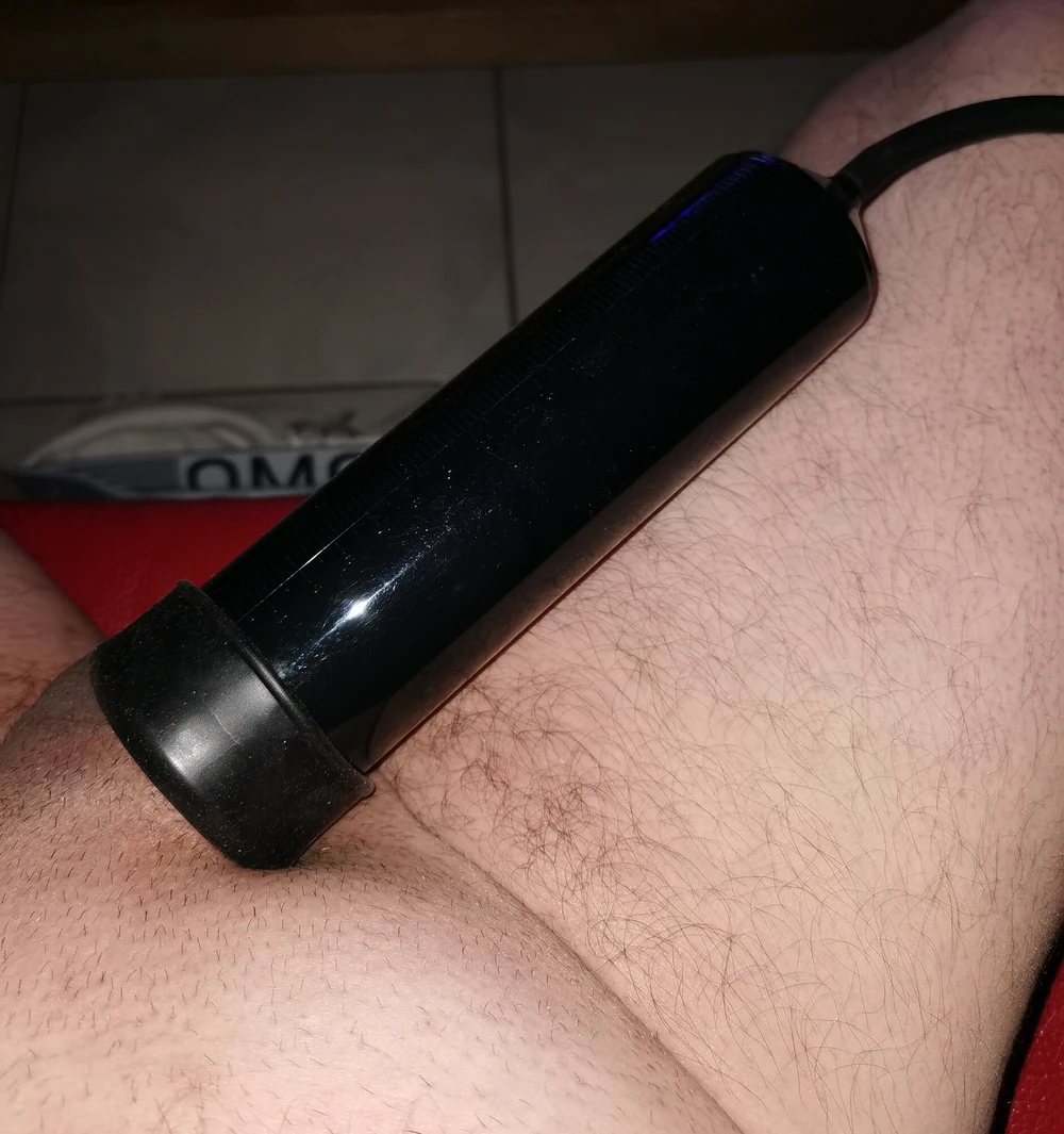 Pumping my dick