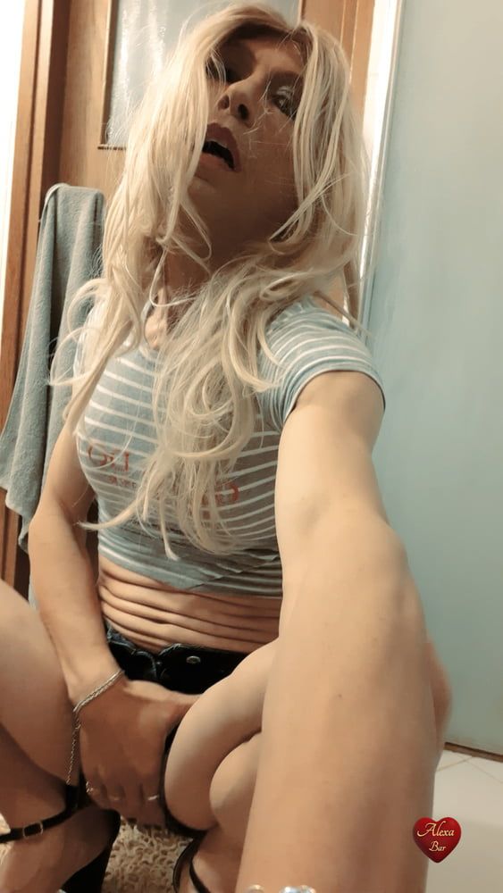 Alexa Blond mini shirts #5
