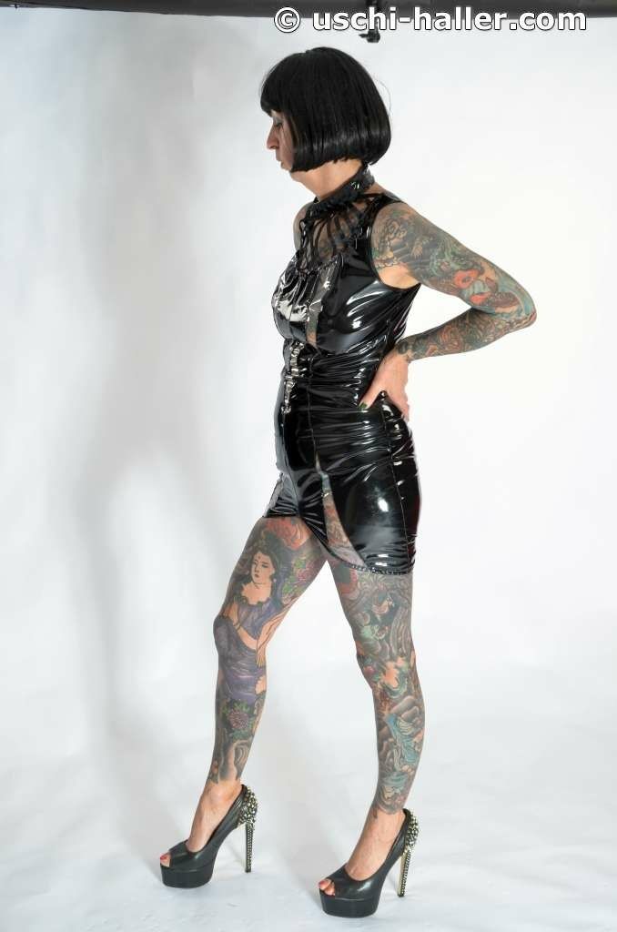Photo shoot with full body tattooed MILF Cleo - 2 #21