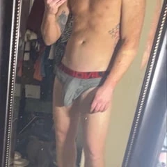 Flexin in the mirror 