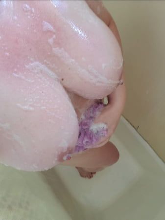 Sudsy fun shower pics of daddy&#039;s little princess bbw milf
