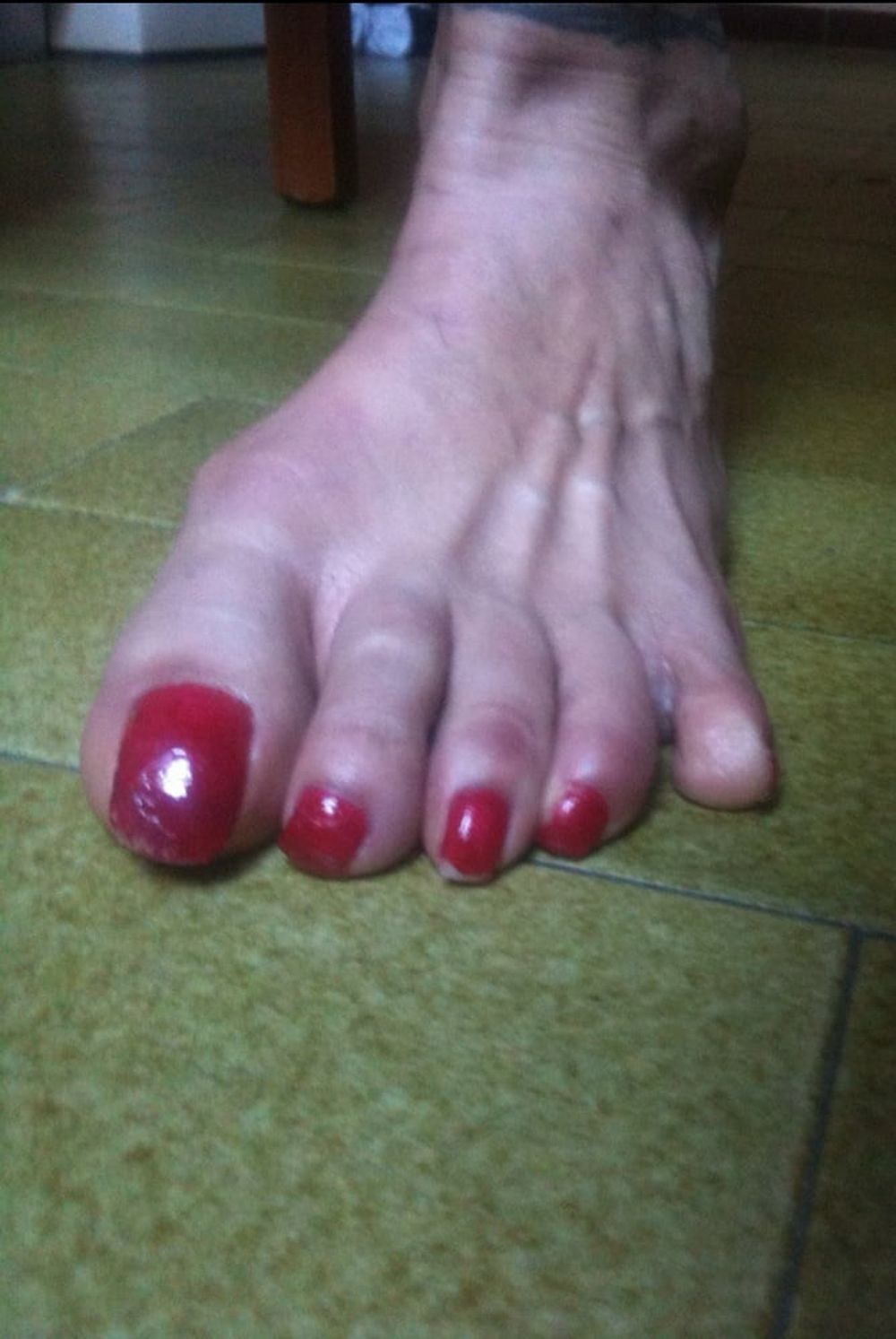 red toenails mix (older, dirty, toe ring, sandals mixed). #42