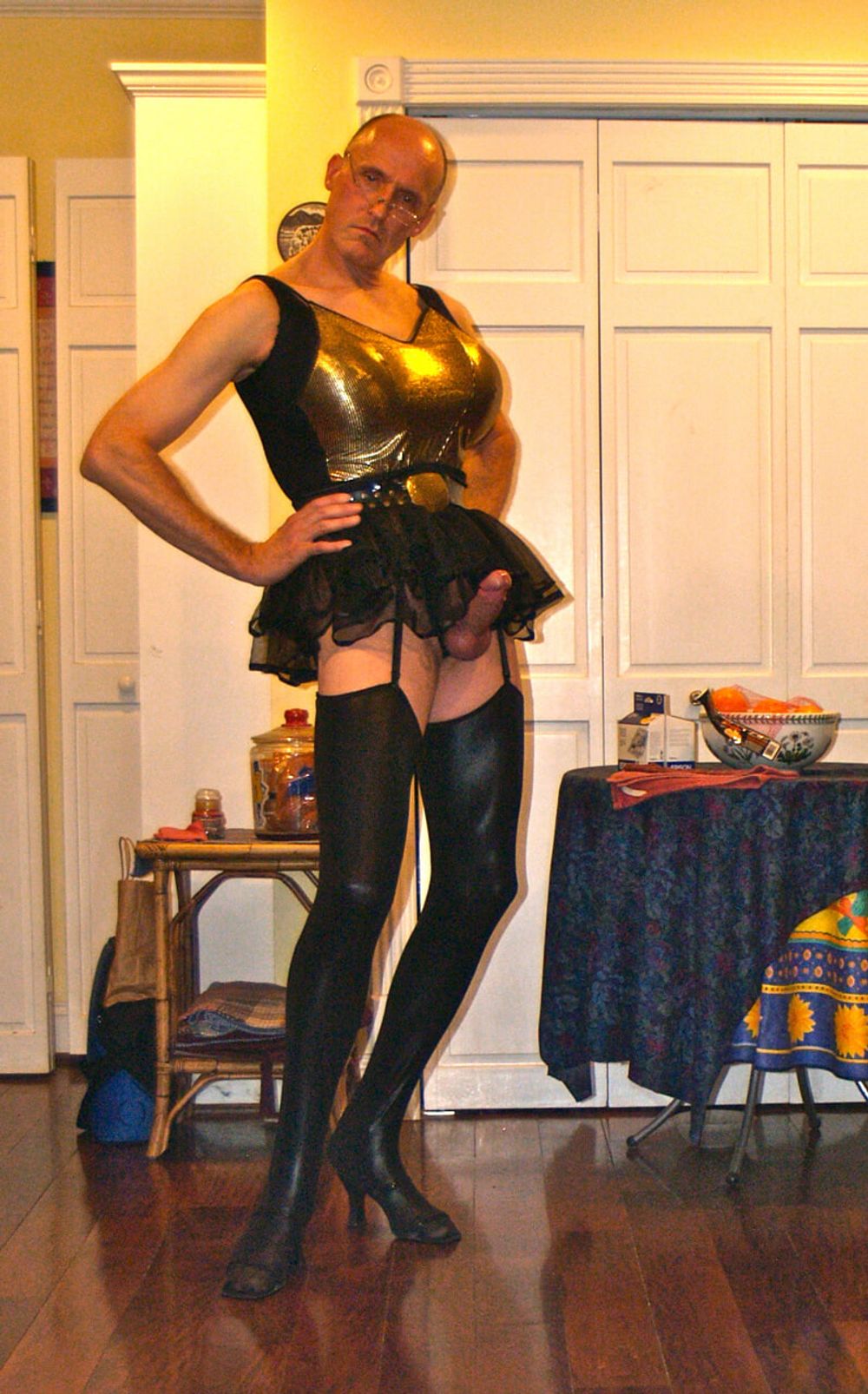 20111109 gold and black #18