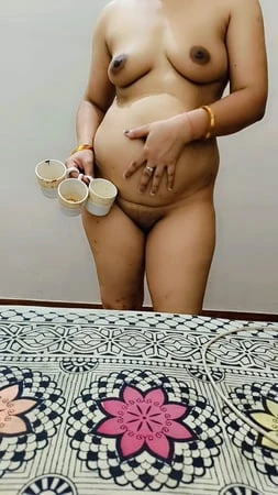 Isteri panas bogel