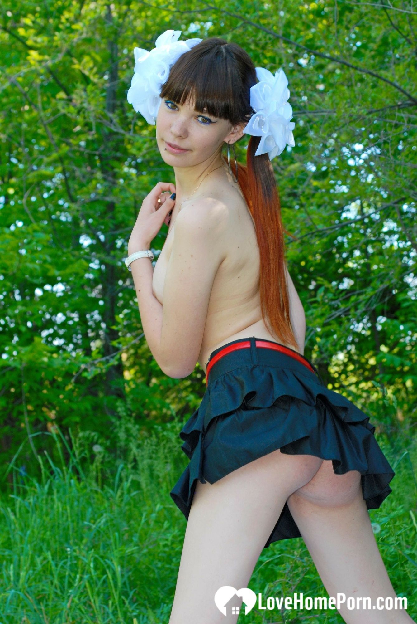 Schoolgirl turns a picnic into a teasing session #7