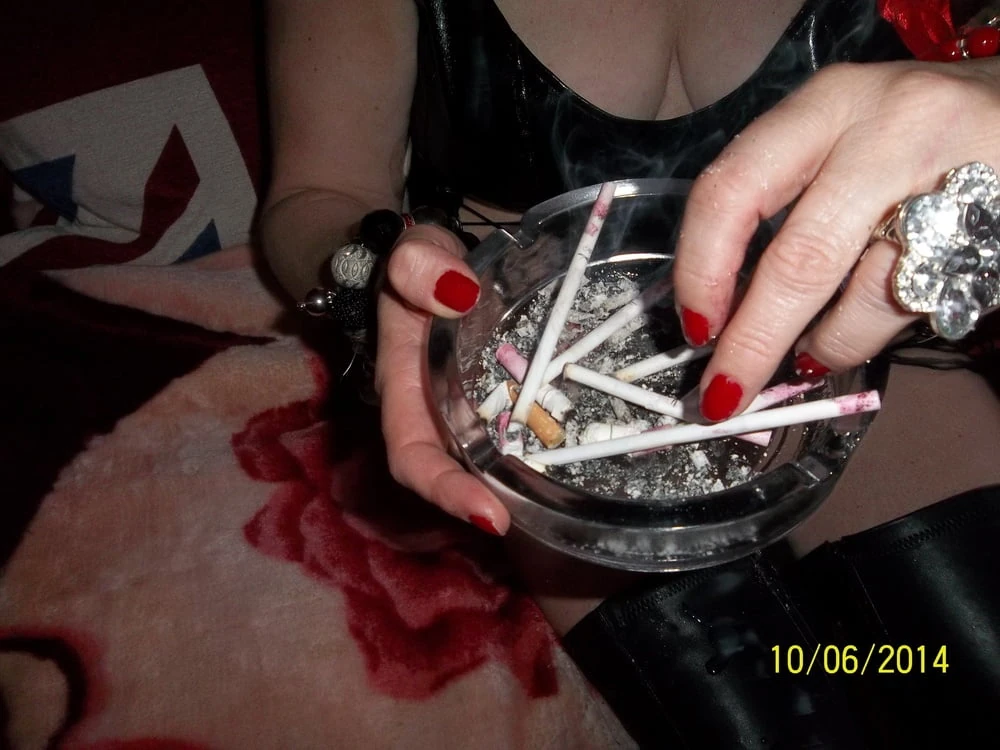 MISTRESS MORITZ SMOKES #2