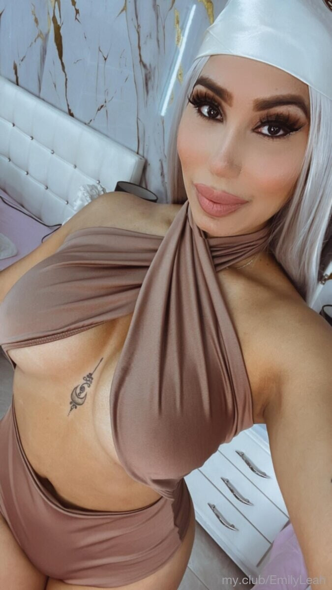 Emily Leah Free Photos #12