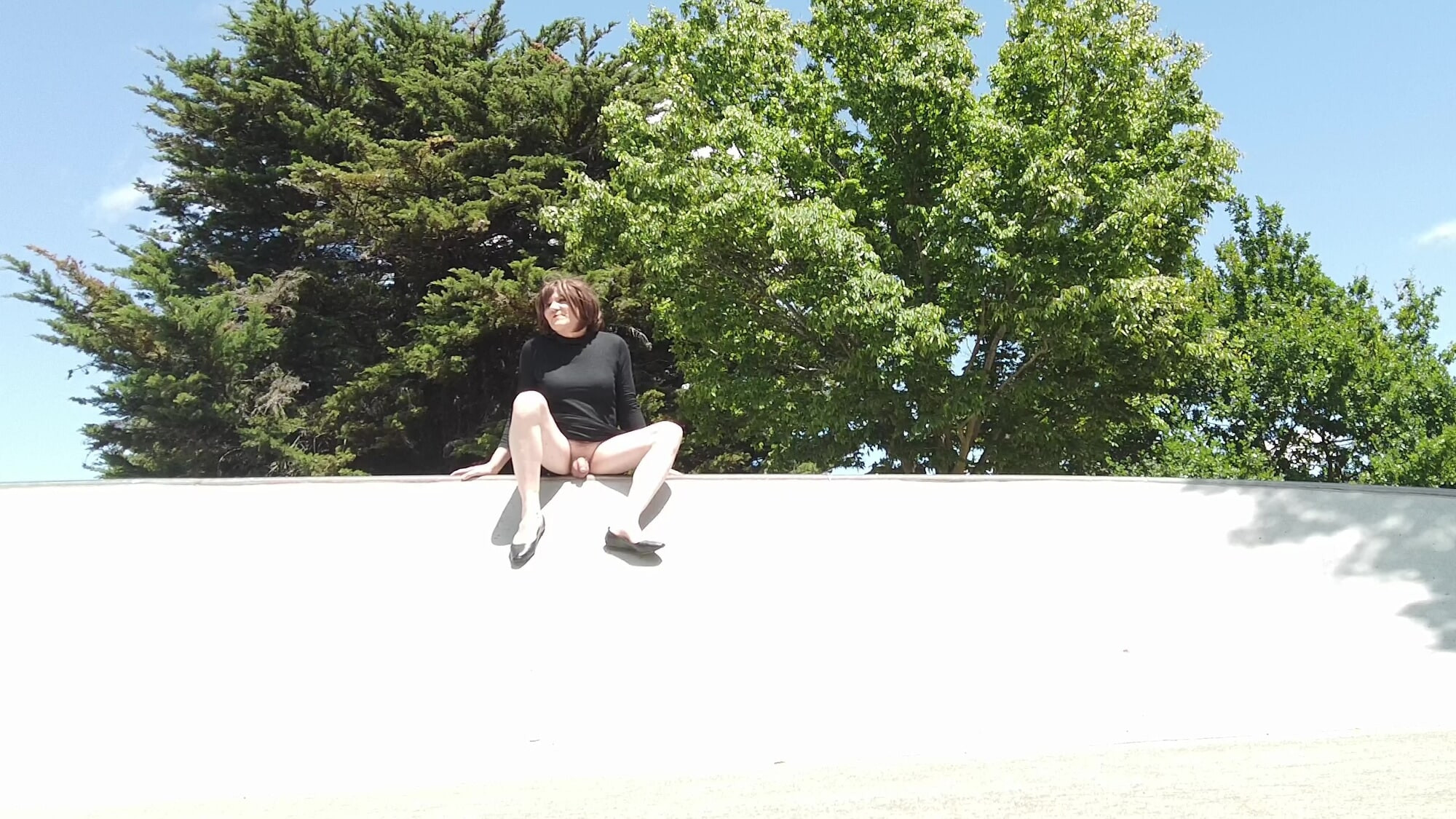 Crossdress Roadtrip - Skate park #10