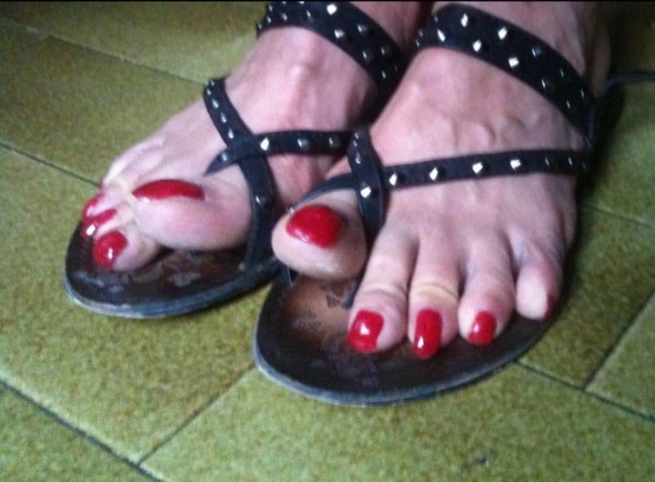red toenails mix (older, dirty, toe ring, sandals mixed). #39