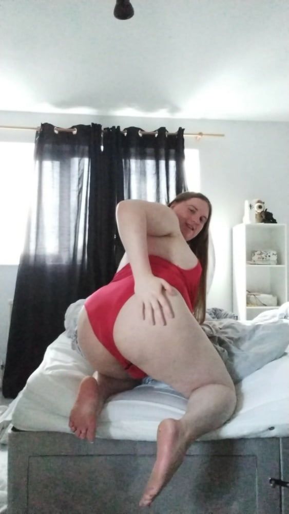 My enormous BBW curves in a sexy red singlet! #31