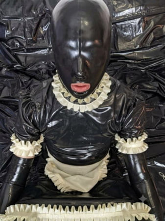 Me in latex mask