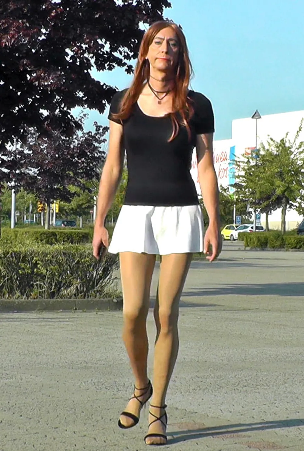 Crossdressing in public #4