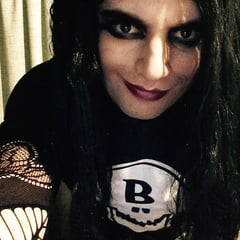 Sissy and the Skull