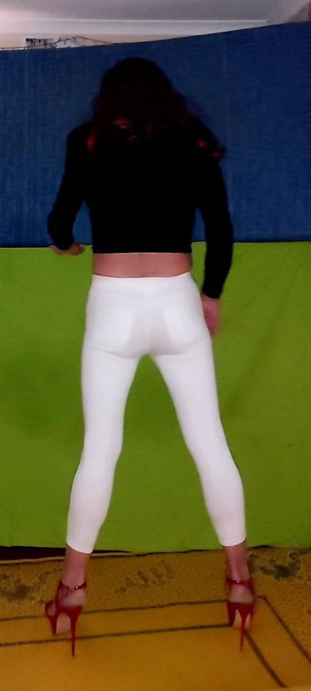 White stretch pants 