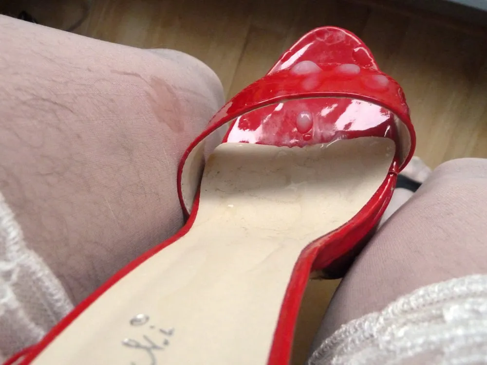 jerking for jessy on red platform heels 