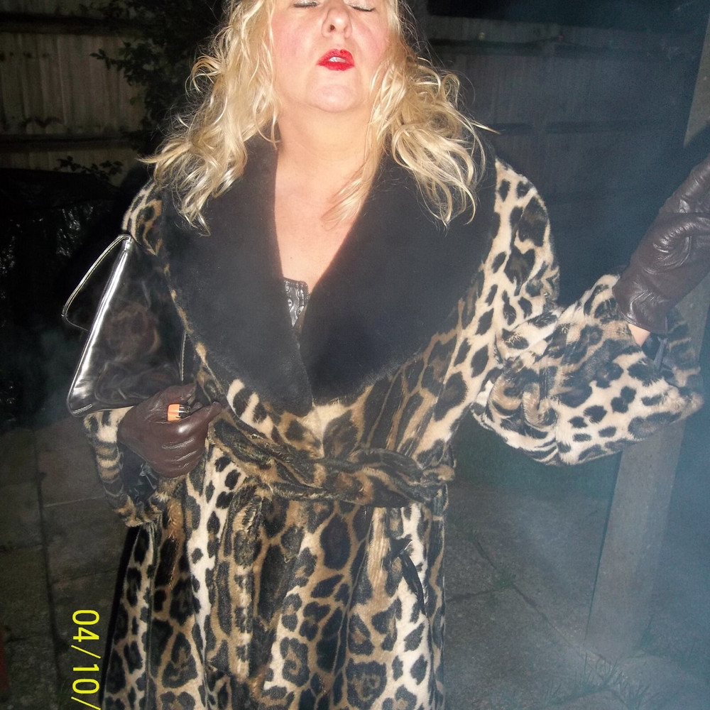 SHIRLEY SLUT 290
