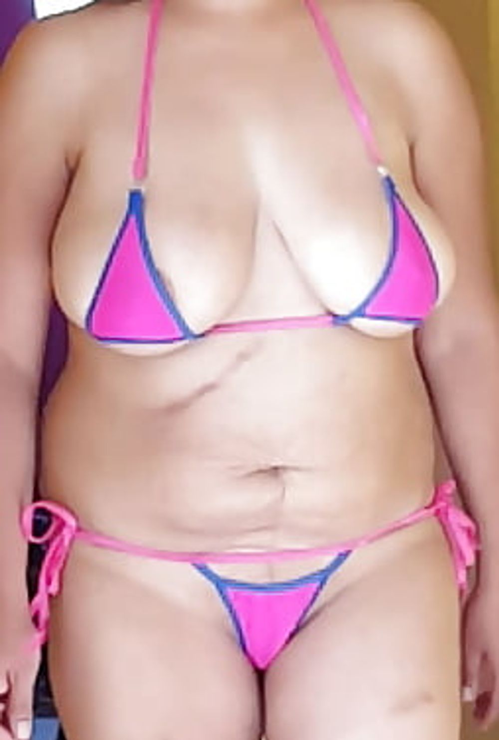 Microbikini Fucsia, take me to the beach? #2