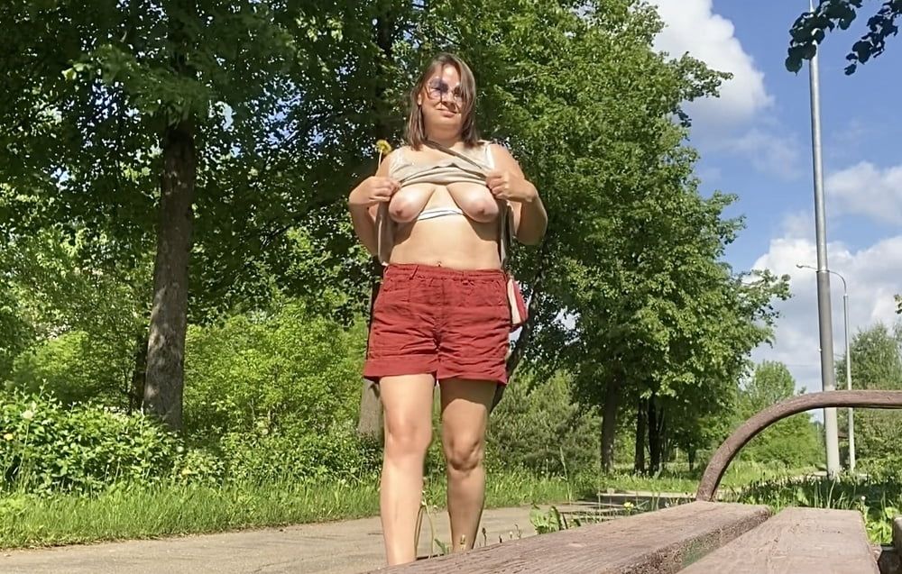 Flashing in City Park #6
