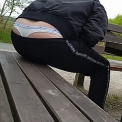 Tanga zeigen