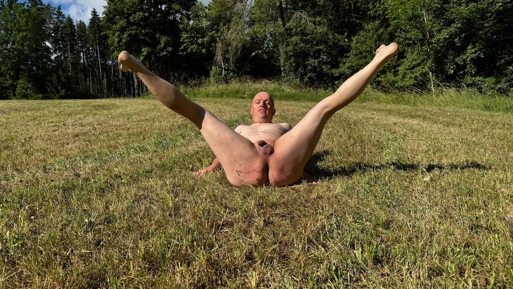 Christoph Straubinger  naked in dust - pathetic dog #11