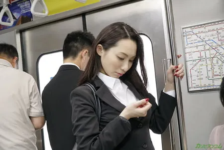 hasumi yoshioka beautiful office lady in the train cari         