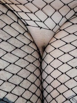 Fishnets and tucked #3
