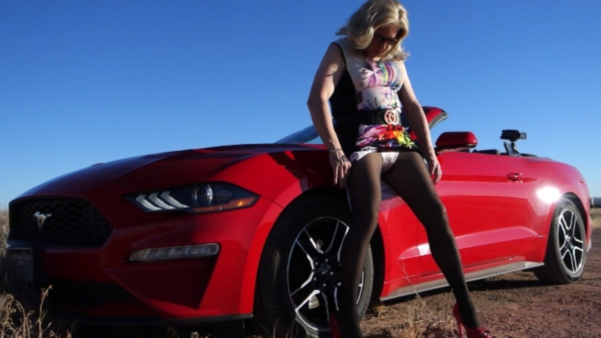 Desert Mustang Lady, Samantha visits Winslow Arizona #8