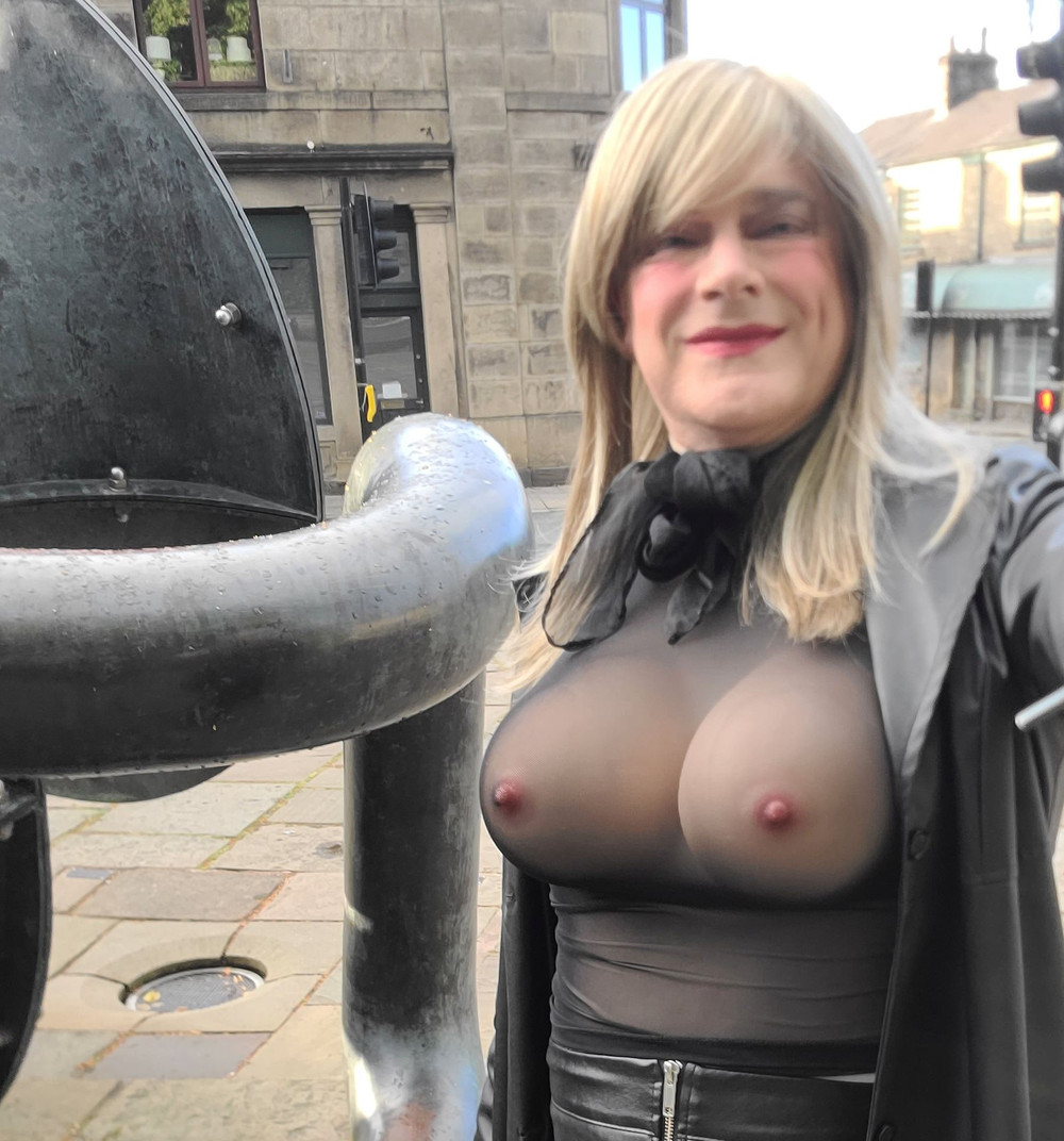 Sissy outdoors in Ramsbottom #18