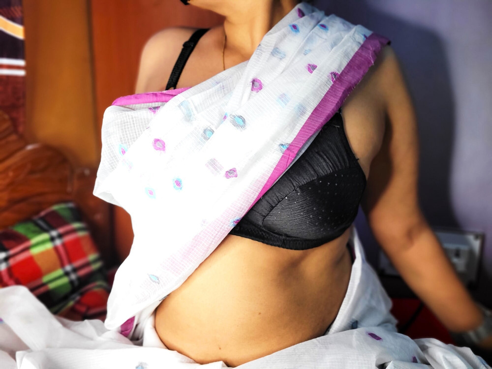 The beauty of a Bengali woman is the saree. #4