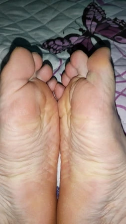 hornychubby feet new         