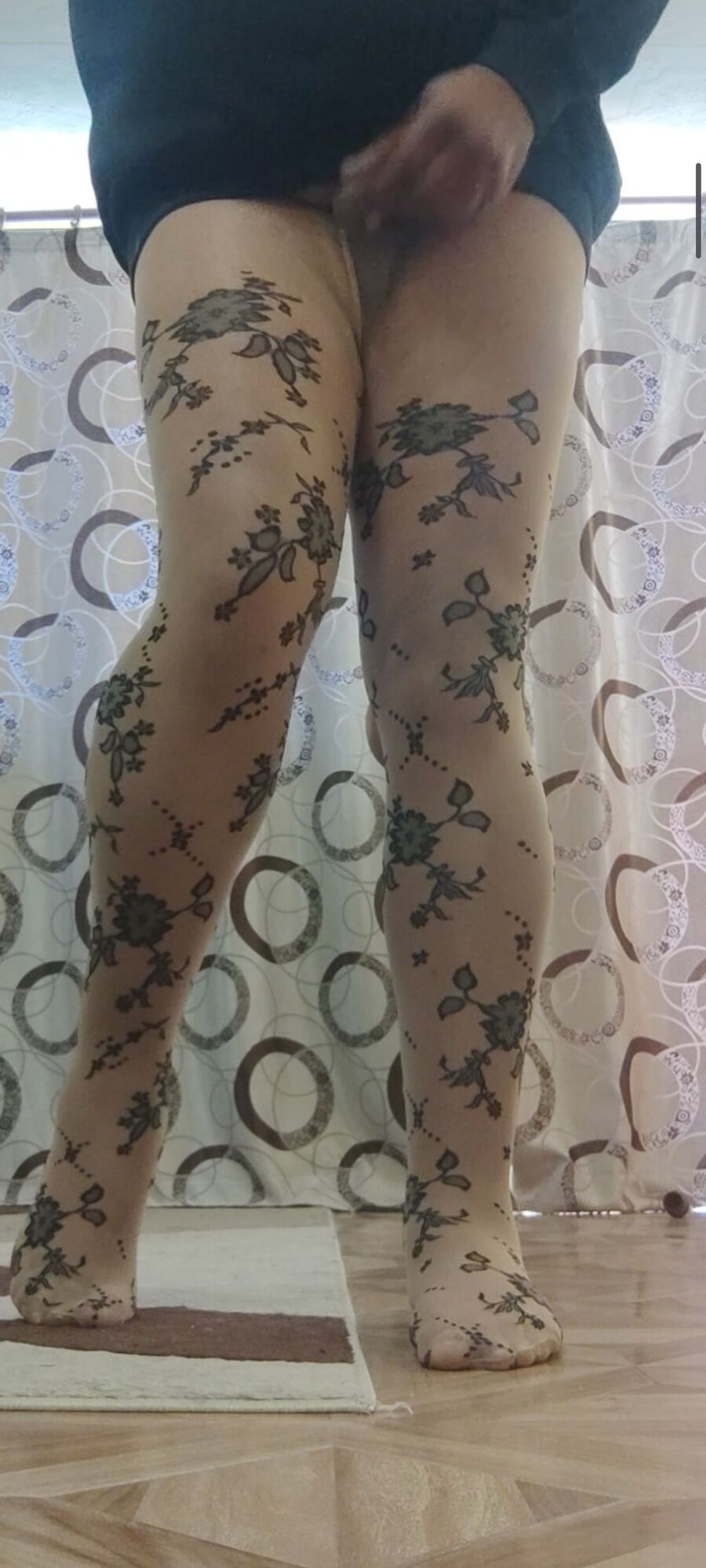 Patterned pantyhose cock masturbation #25