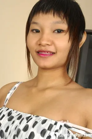 asian wife invites me over for some banging         