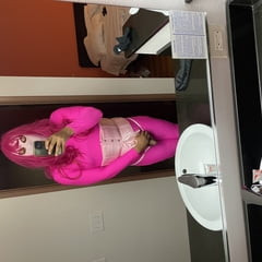 Sissy hotel night