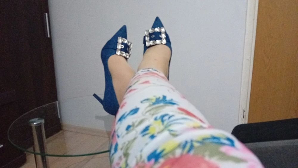 Crossdresser In Sexy Blue Jeans Pointed Toe High Heels #6