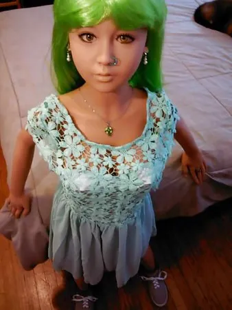 ninas green dress          