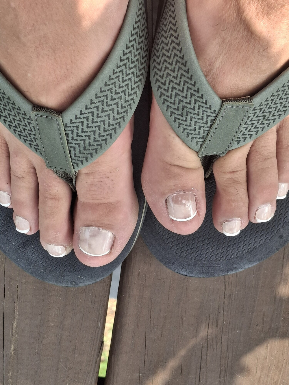 Flip flop feet and French pedicure #8
