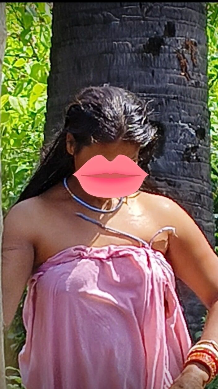 desi sexy Bhabhi bathing nude enjoy summer season #7