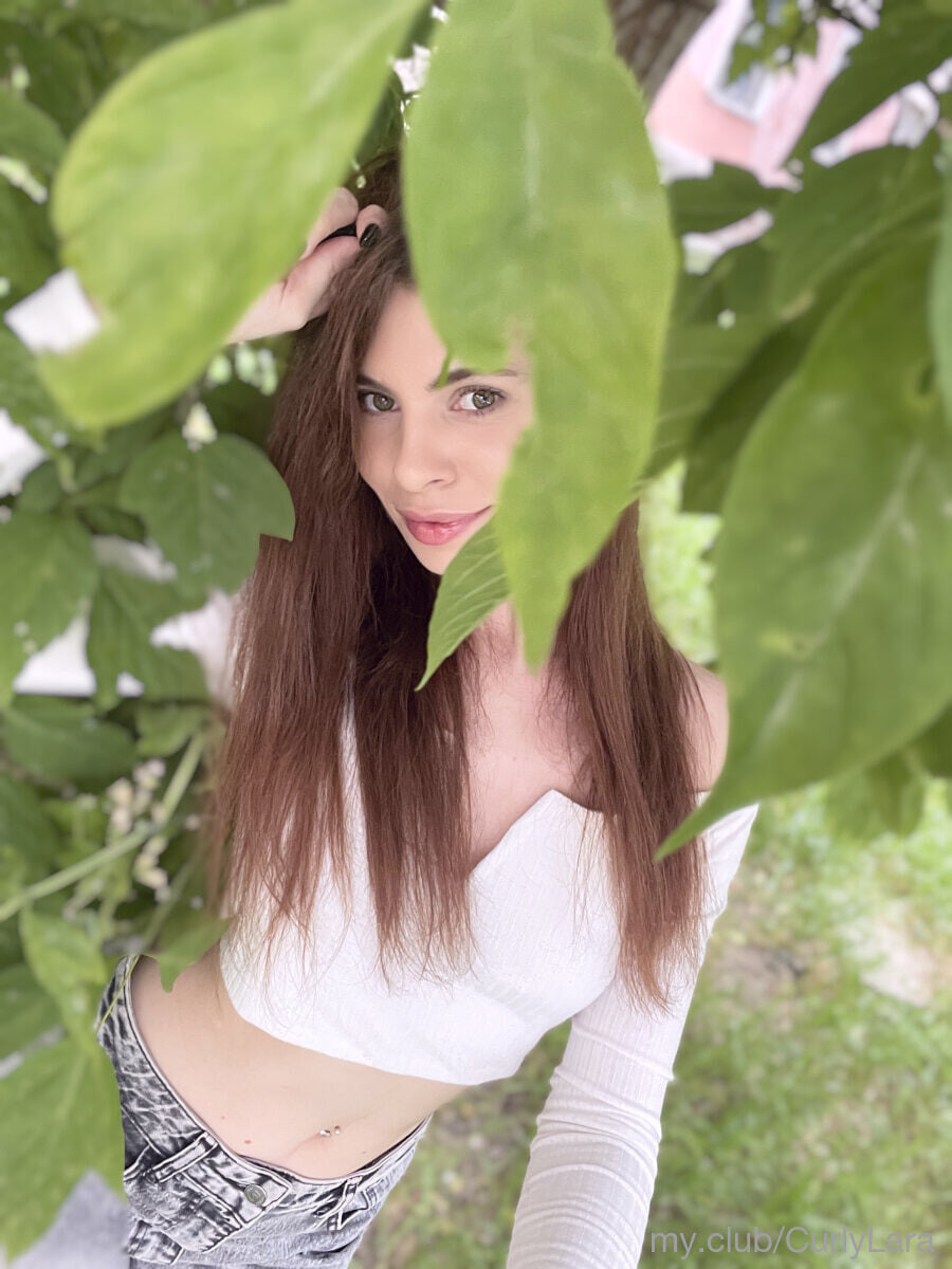 Lara Free Photos #19
