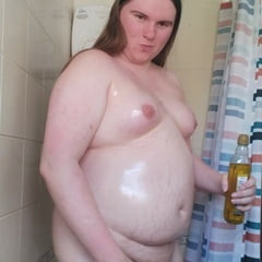 My HUGE growing curves all oiled up!