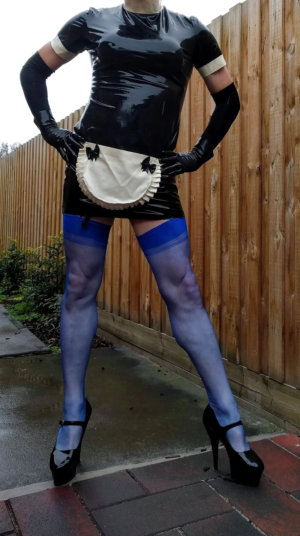 Latex Maid on a Wet Day - Headless #6