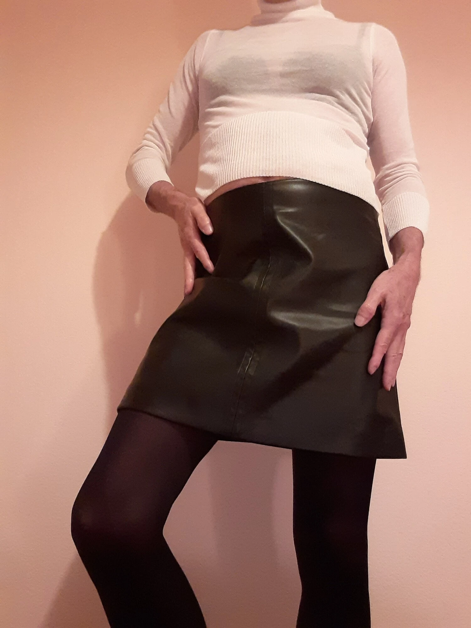 DebbieSmall in Leather Skirt